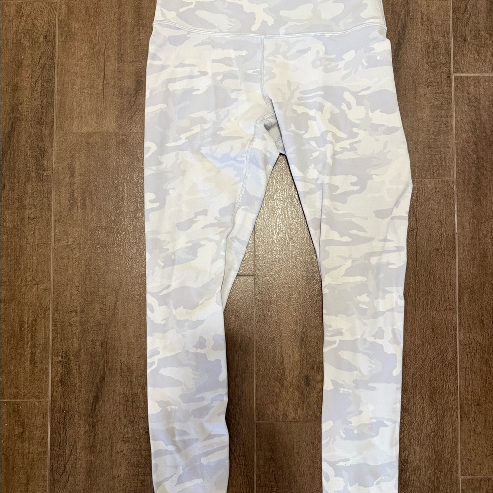 Lululemon 25” wunder under leggings incognito camo jacquard alpine white